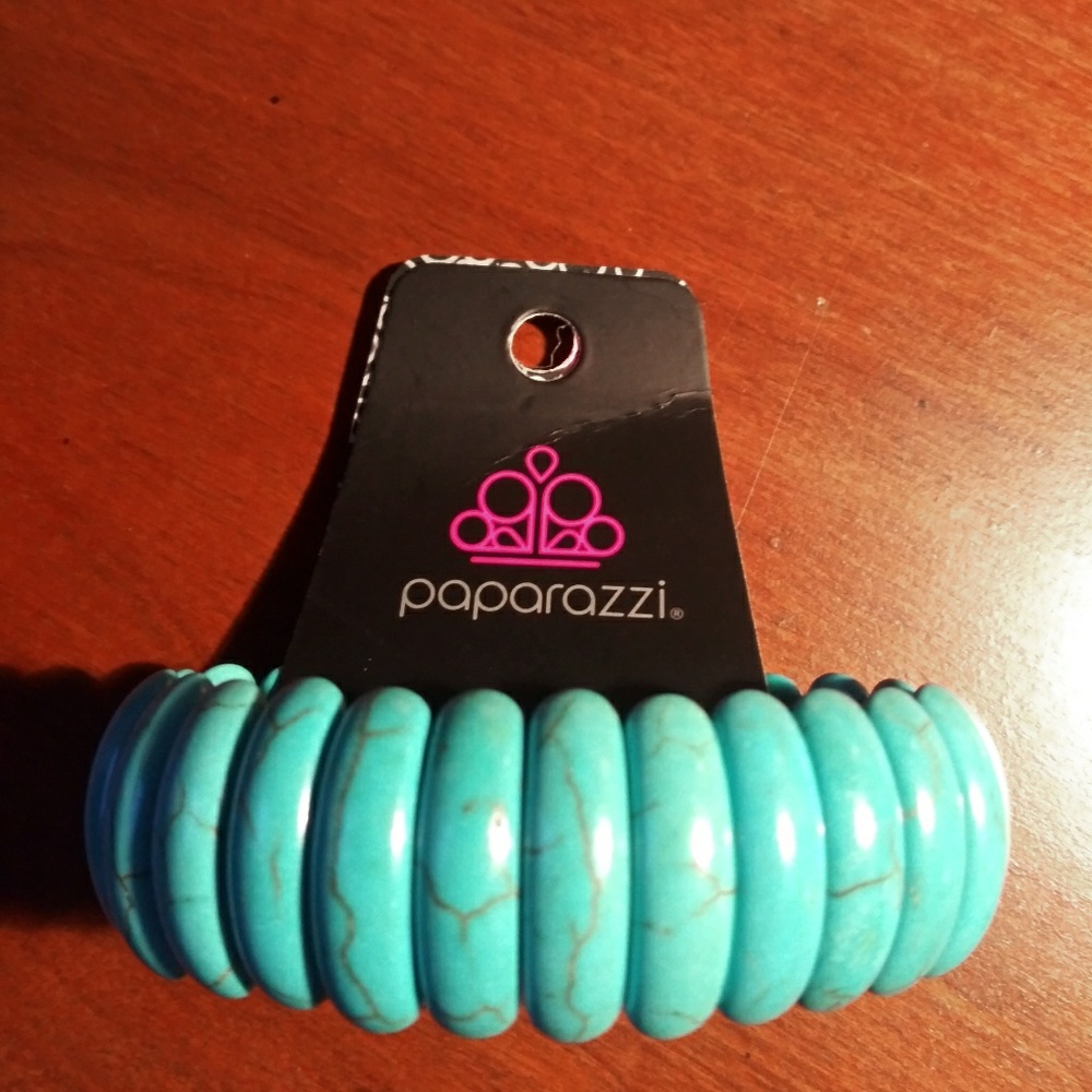 Adorable wrist bracelet